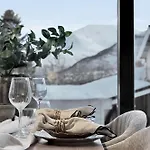 Urban Aurora Minihouse Апартаменты Тромсё