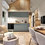 Urban Aurora Minihouse *