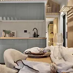 Urban Aurora Minihouse *
