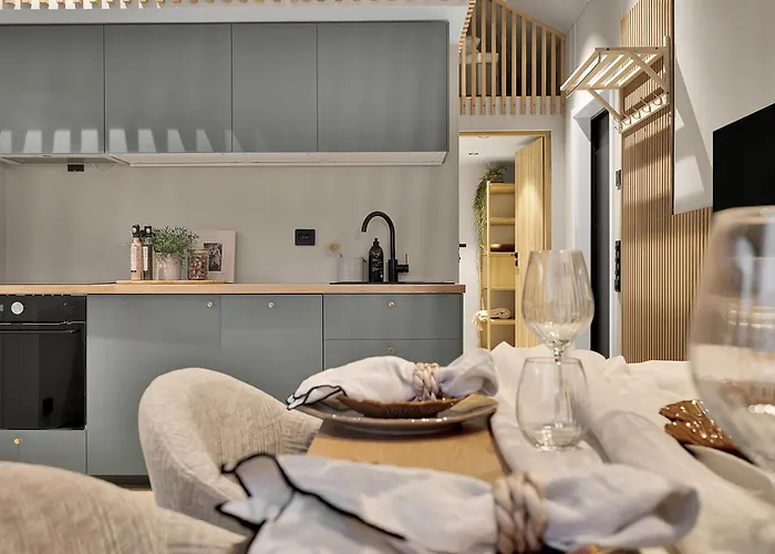 Urban Aurora Minihouse *